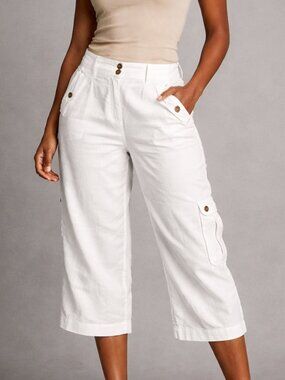 Size 6 - white linen capri pants, pockets, distressed buttons. Summer pants